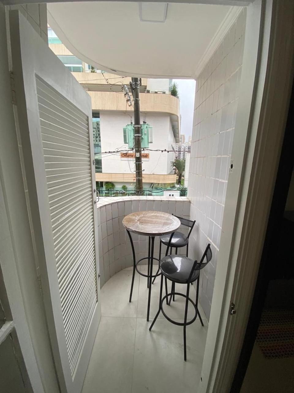 Canto Forte- Suite C/Varanda - Ate 5 Hospedes- Garagem - Wi Fi E 200 Metros Da Praia, 50 Metros Da Av Gastronomica Da Pg Praia Grande  Exteriér fotografie