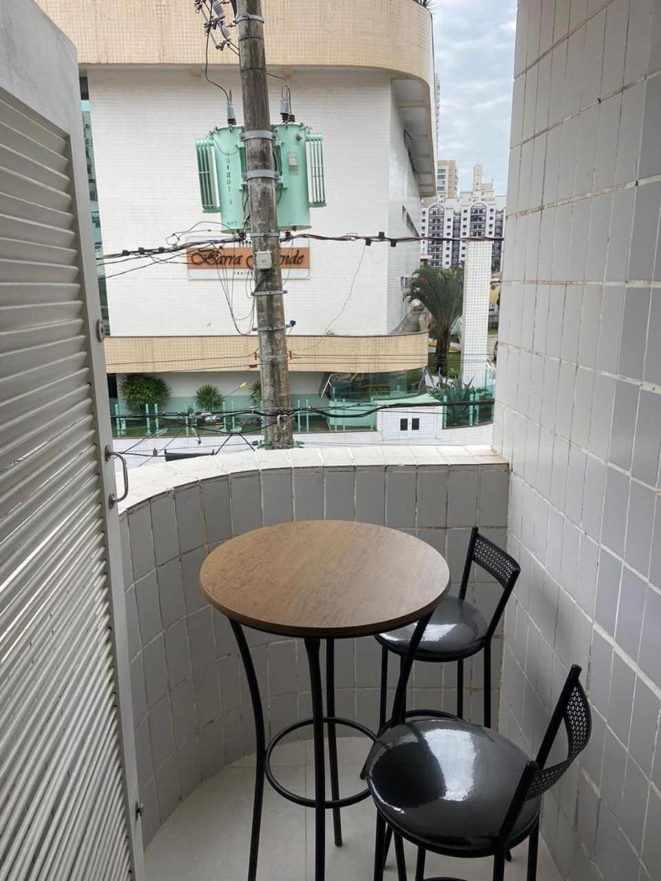 Canto Forte- Suite C/Varanda - Ate 5 Hospedes- Garagem - Wi Fi E 200 Metros Da Praia, 50 Metros Da Av Gastronomica Da Pg Praia Grande  Exteriér fotografie