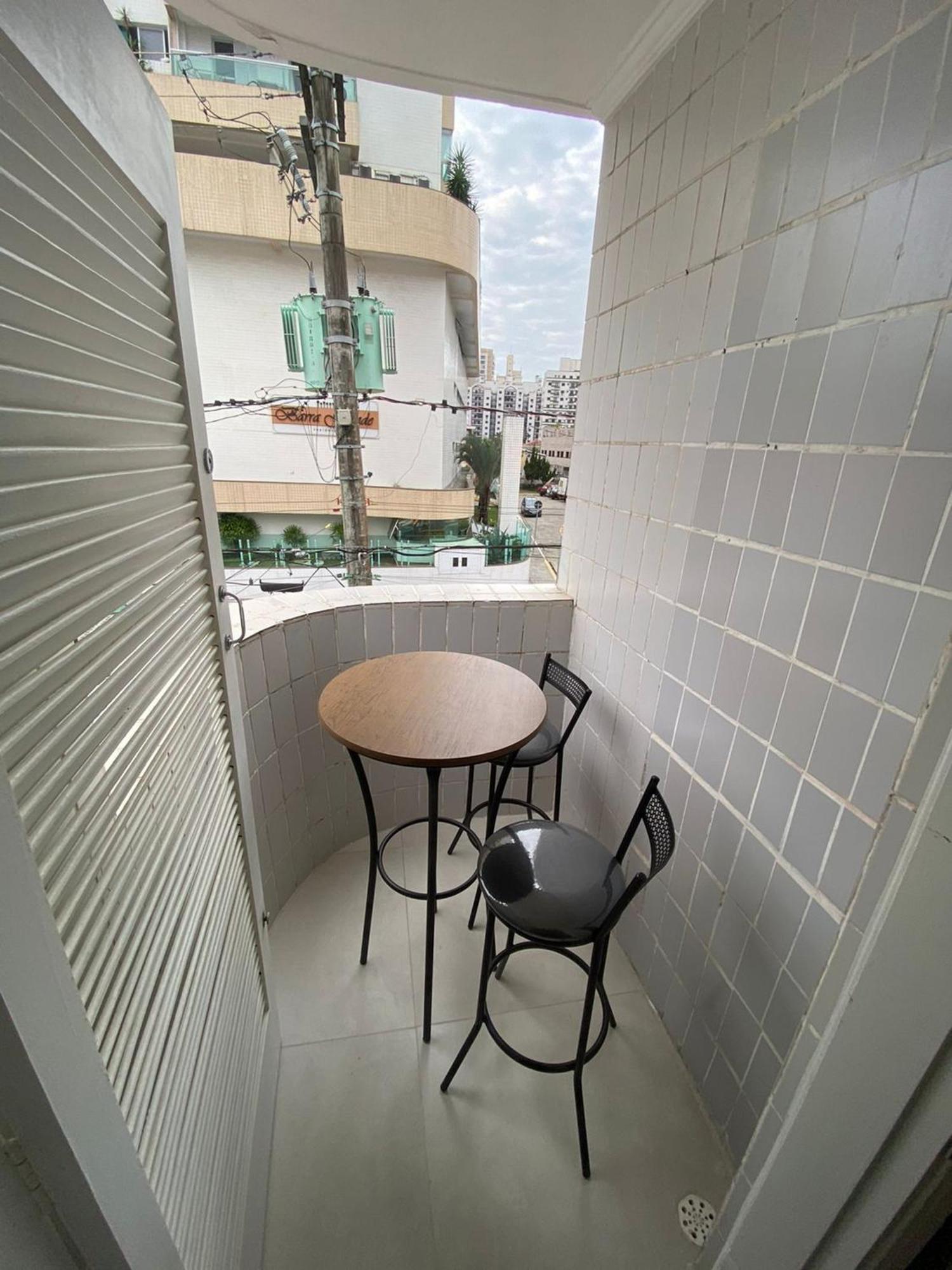 Canto Forte- Suite C/Varanda - Ate 5 Hospedes- Garagem - Wi Fi E 200 Metros Da Praia, 50 Metros Da Av Gastronomica Da Pg Praia Grande  Exteriér fotografie