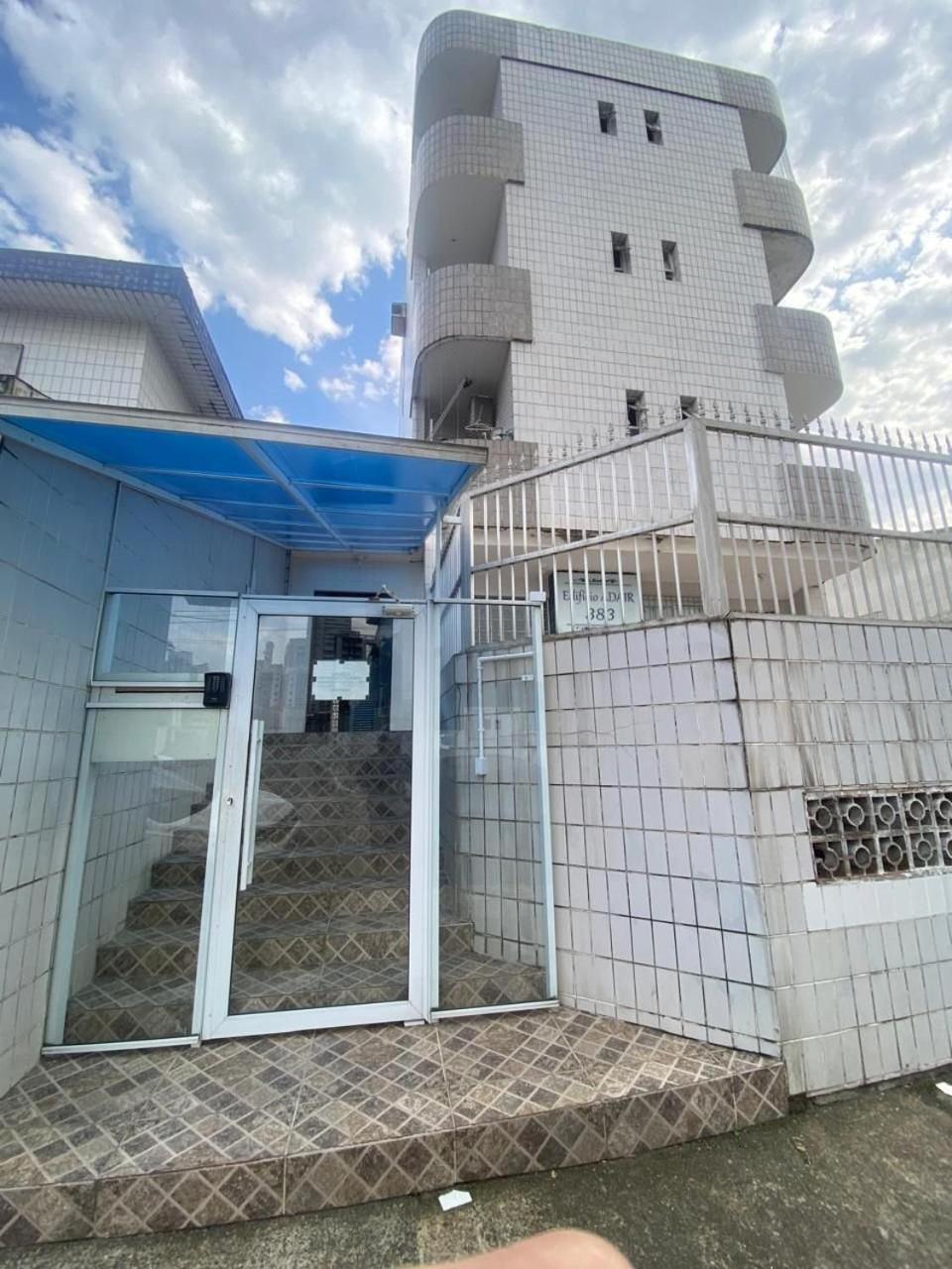 Canto Forte- Suite C/Varanda - Ate 5 Hospedes- Garagem - Wi Fi E 200 Metros Da Praia, 50 Metros Da Av Gastronomica Da Pg Praia Grande  Exteriér fotografie